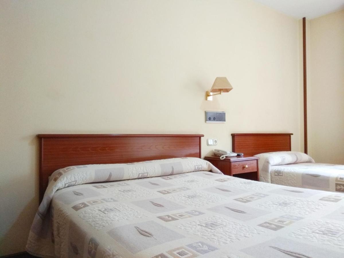 Hotel Capital De Galicia Santiago de Compostela Bagian luar foto