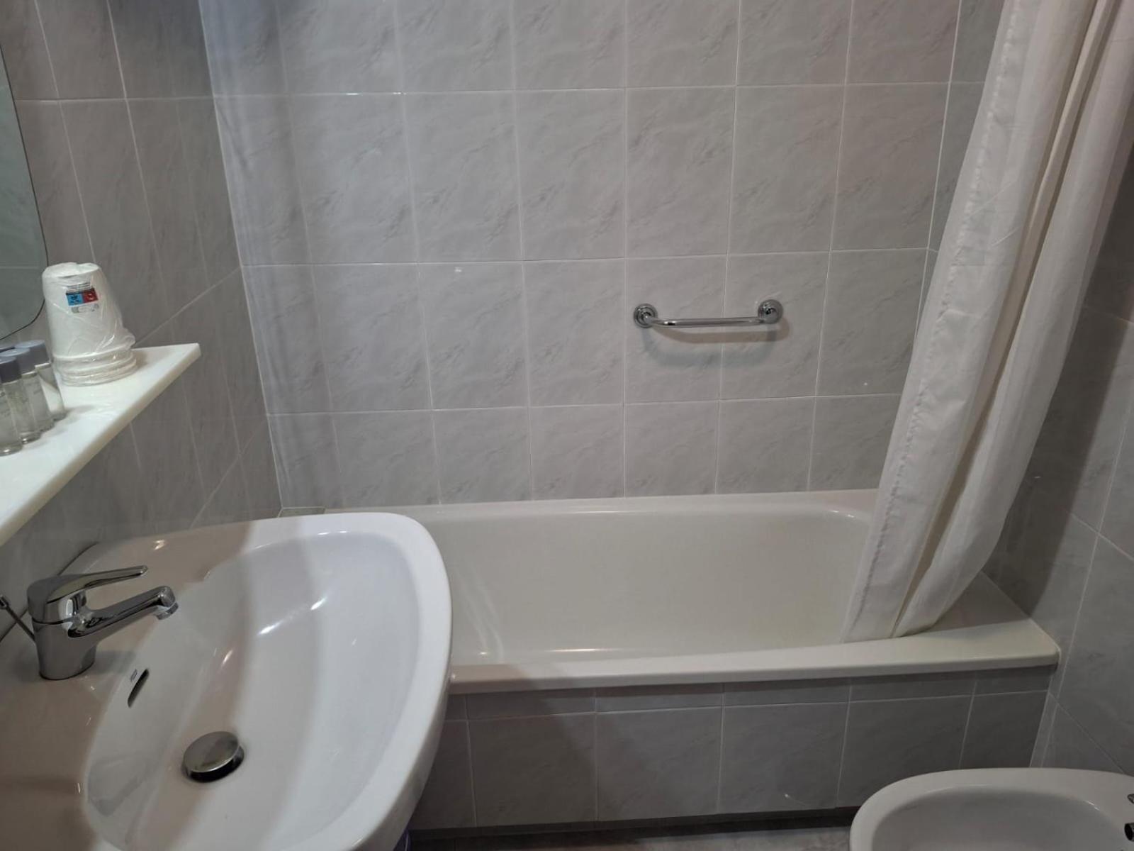 Hotel Capital De Galicia Santiago de Compostela Bagian luar foto