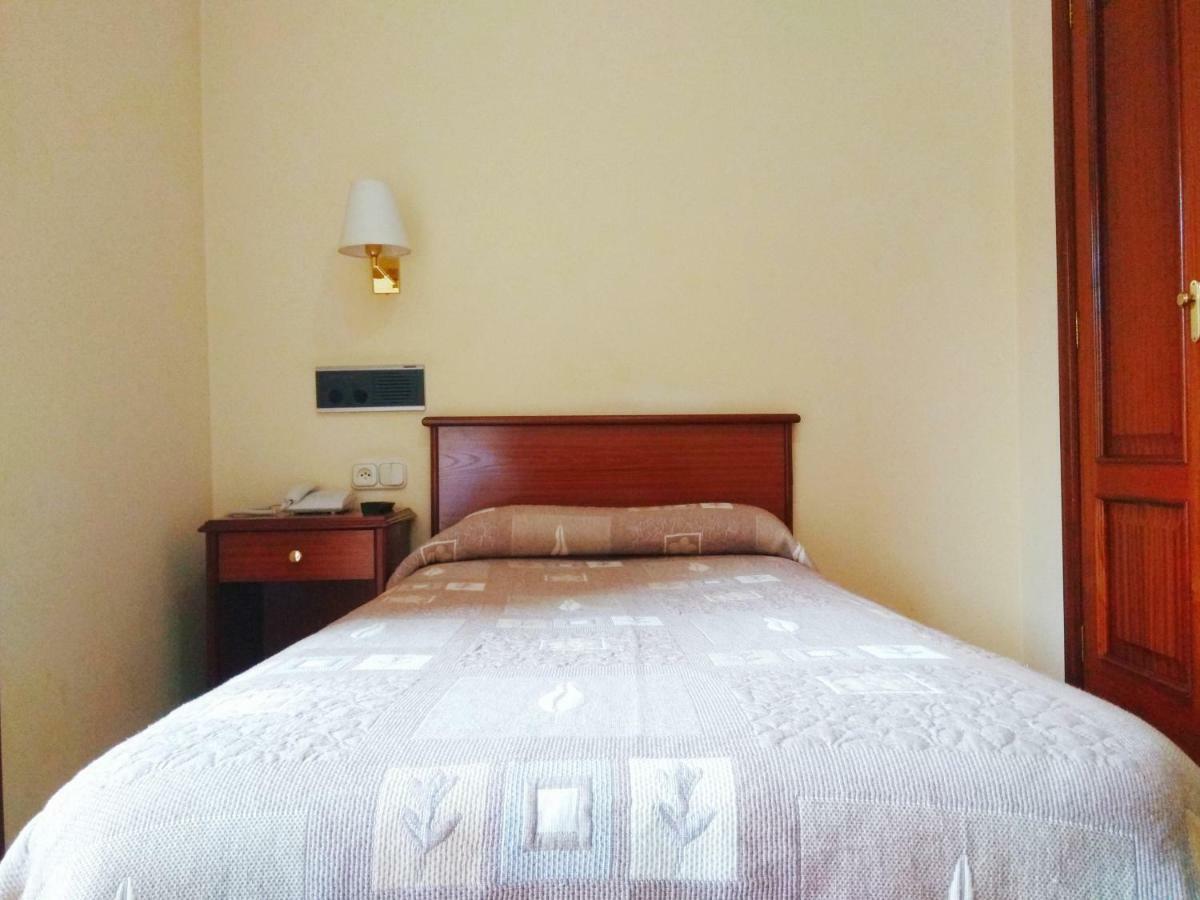 Hotel Capital De Galicia Santiago de Compostela Bagian luar foto